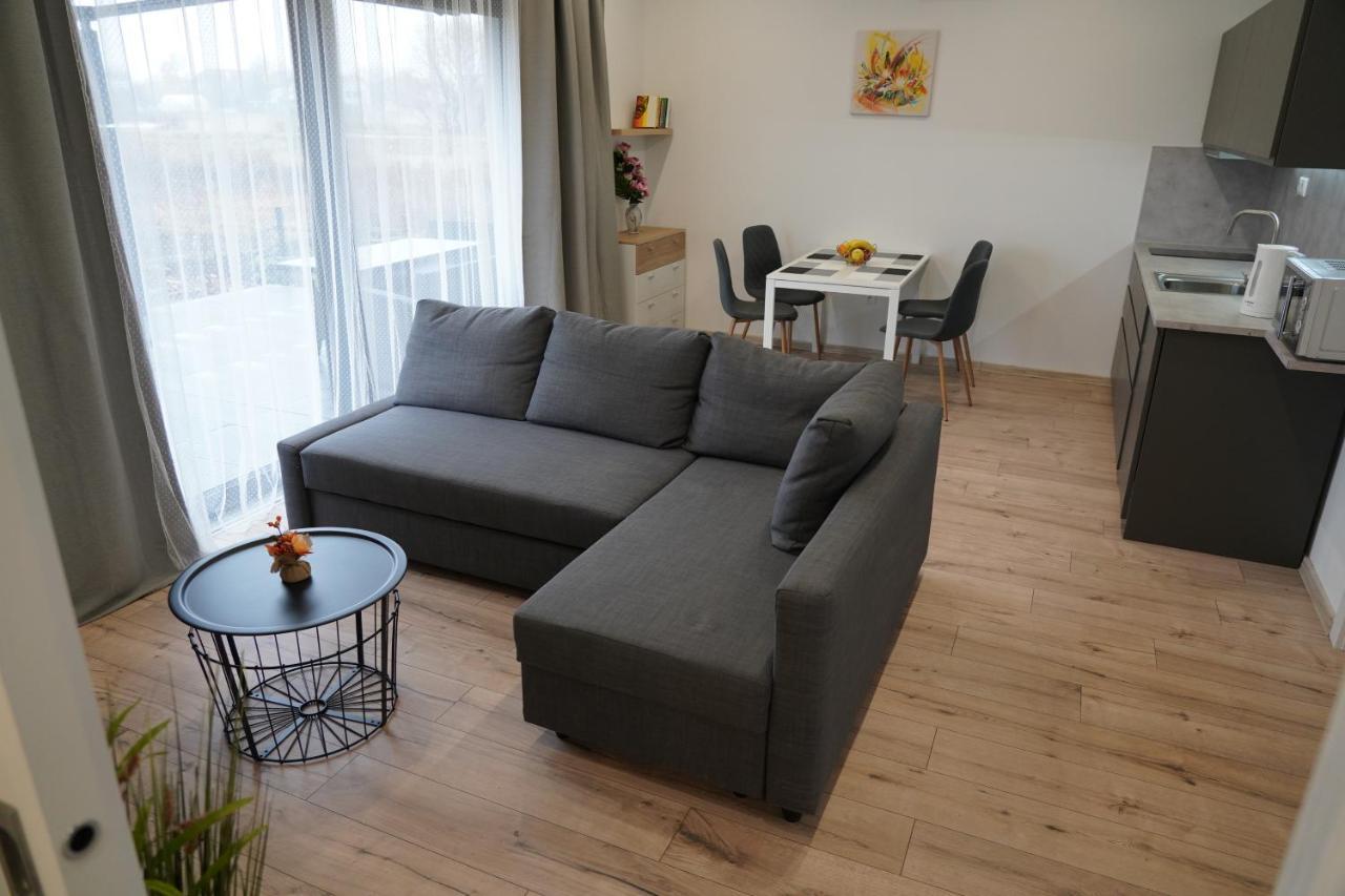 Apartman Zuzana Nesvady Dış mekan fotoğraf